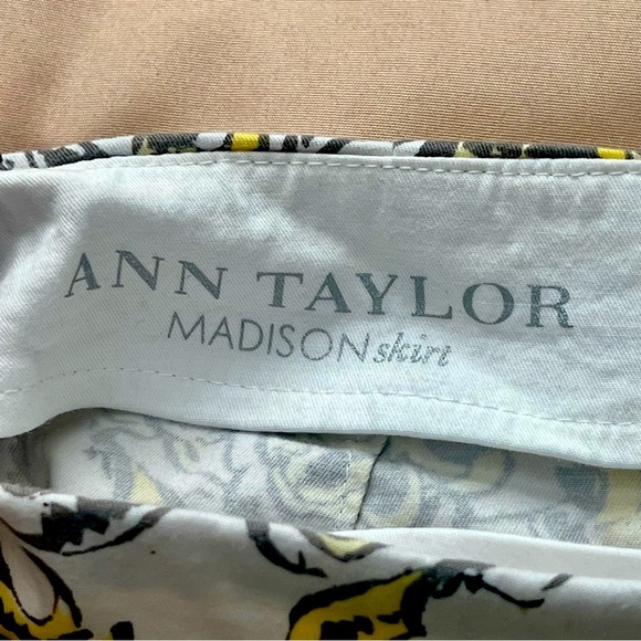 Ann Taylor Madison Paisley Print Skirt - Picture 2 of 5